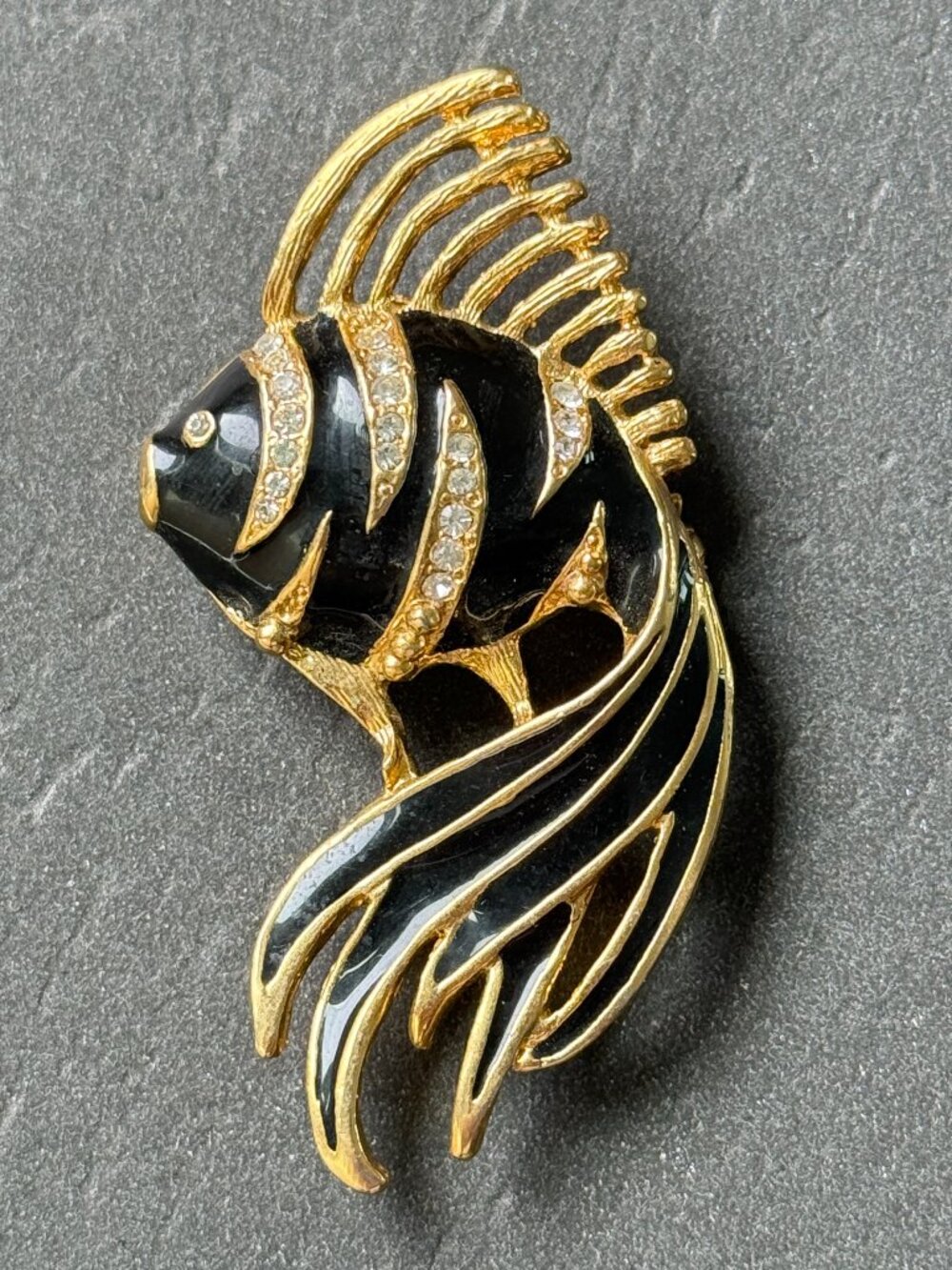VINTAGE Figural Black Enamel Rhinestone Angelfish Brooch